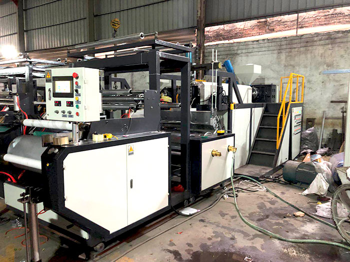 LSPE1000型流延纏繞膜機(jī)保鮮膜機(jī) 全自動拉伸纏繞膜機(jī)器03